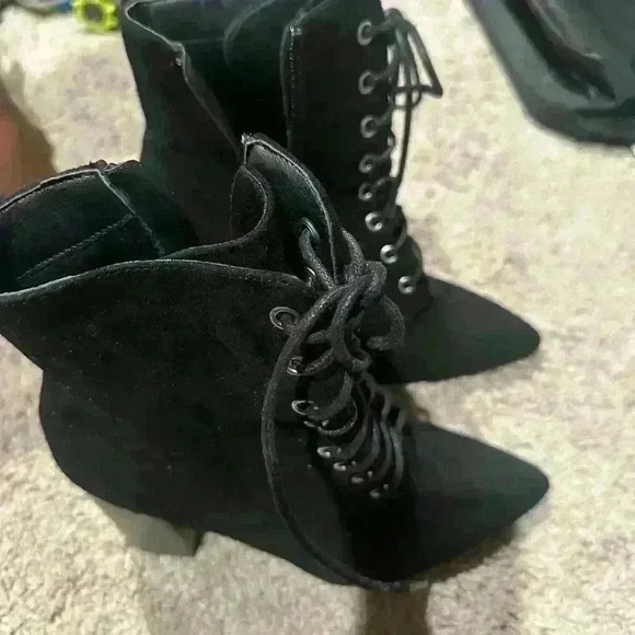 Super cute boots - Picture 4 of 4